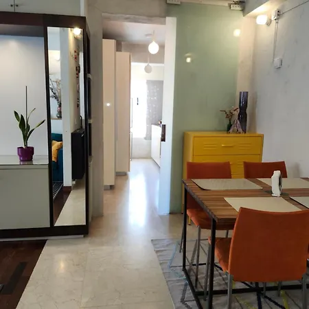 Moderno En El Centro Apartment